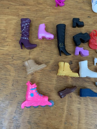 Lg Lot Of Fashion Doll Shoes Variety Of Style And Size Singles Too - Picture 2 of 12