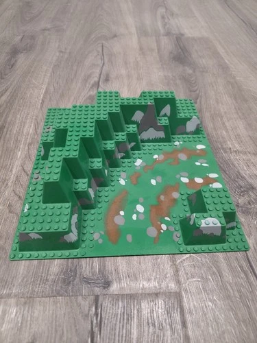 LEGO Castle: Dark Forest Fortress (6079) BASEPLATE ONLY - GREAT COND