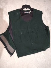 Blauer 8370 Polyester Armor Skin vest carrier Green Size Medium Reg