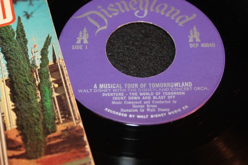 Walt Disney Takes You to TOMORROWLAND 1956 A Musical Tour of Disneyland 45rpm - Picture 5 of 7