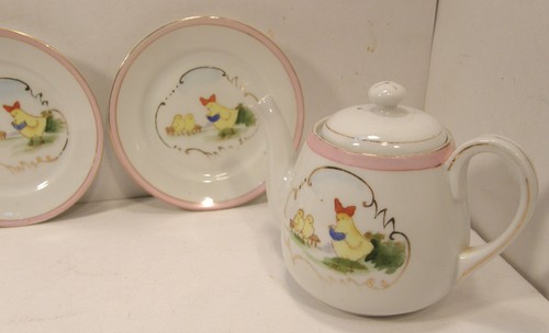 VINTAGE NIPPON PORCELAIN CHILD'S PLAY TEA POT & DISHES SINGING CHICK PARTIAL SET - Picture 12 of 24
