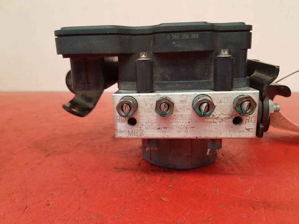 Renault Captur 2016 1,2 L gasolina abs bomba modulador Foto 2 de 4