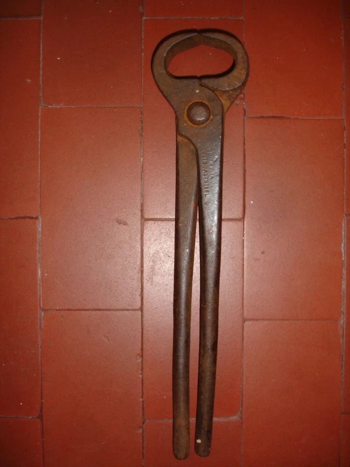 Three vintage nippers / pincers ~ farrier / blacksmith ~ Lewis / Disston (USA) - Image 4 of 4