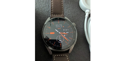 Smartwatch 3 Pro Titanium (new 800 usd)