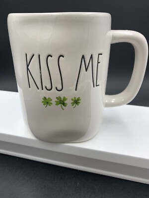 Rae Dunn St. Pat's Day KISS ME w/Shamrocks Magenta Ceramic Mug Green Interior