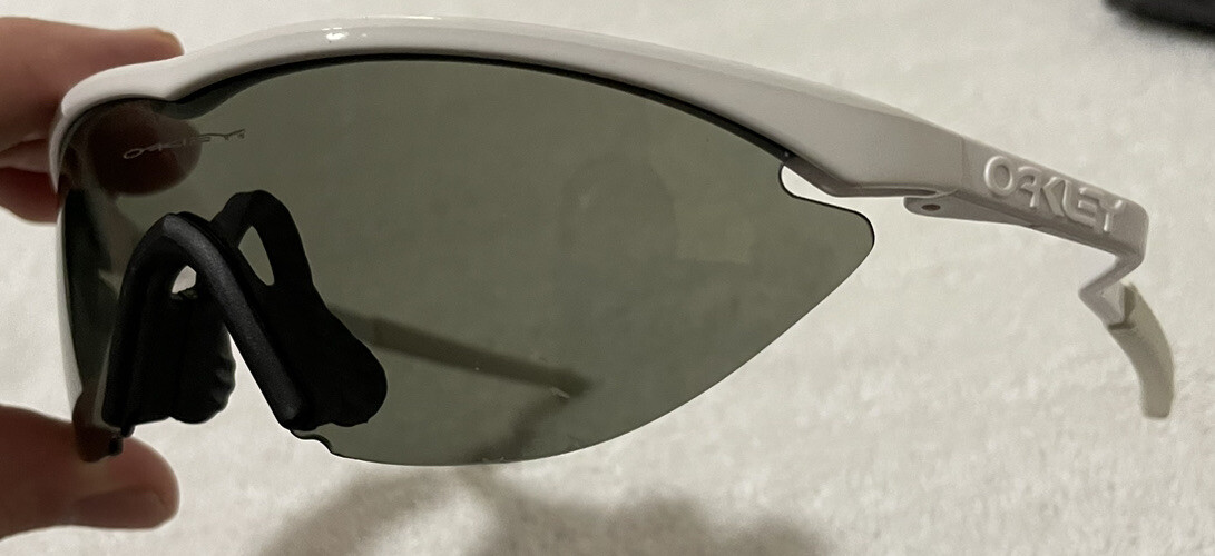 Oakley Mumbo M Frame Gen 1 White - GREY PROTOTYPE - VERY Oakley Mumbo M Frame Gen 1 White - GREY PROTOTYPE - VERY