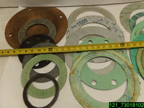 MIXED LOT OF (27) PIPE FITTING GASKETS SEALS, MIXED SIZES AND STYLES - Foto 4 di 4