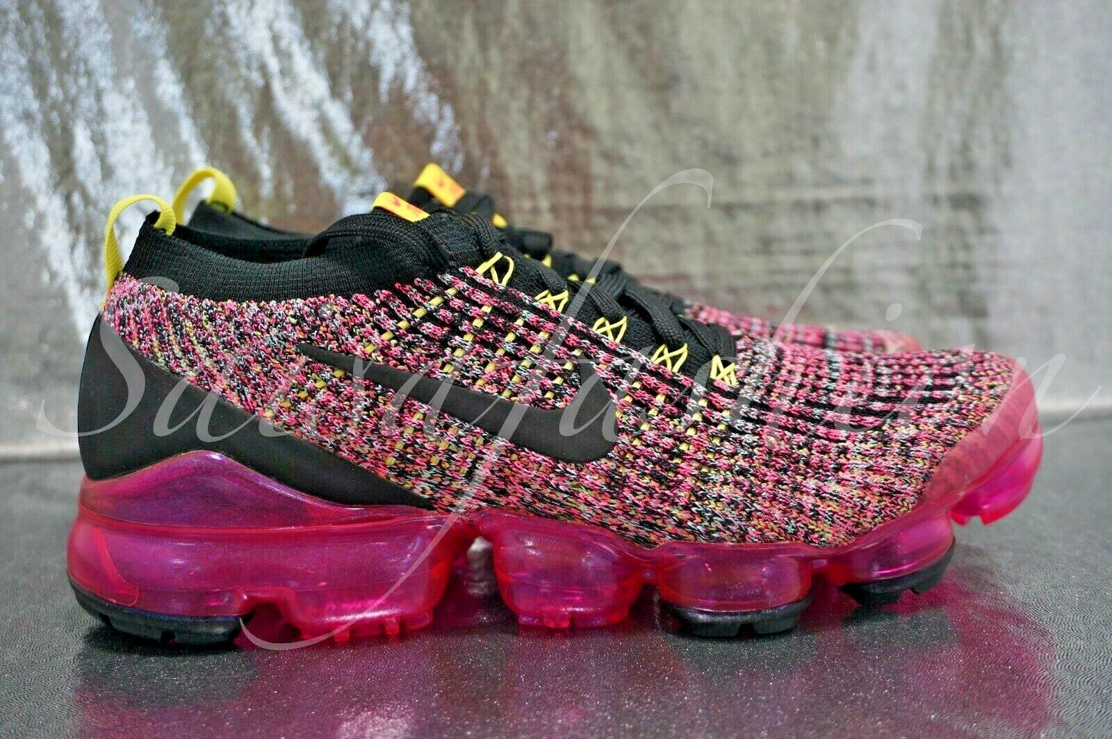 black and pink vapormax flyknit