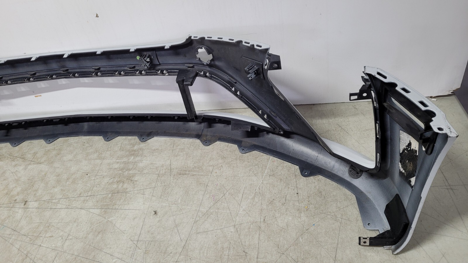 2019 2020 2021 BENTLEY CONTINENTAL GT FRONT BUMPER COVER OEM