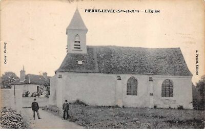 77. n° 105268 .pierre levee .l eglise .