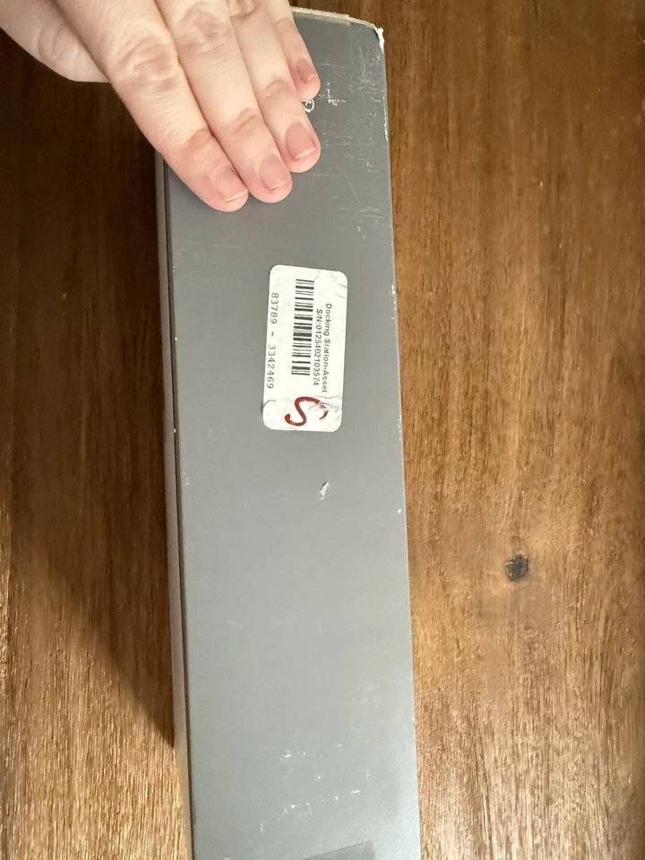 NUEVA Estación de Acoplamiento Surface Marca Microsoft 2- USB, HDMI, Mini Pantalla, Ethernet Foto 3 de 4