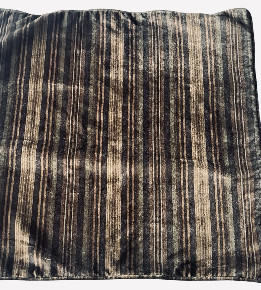 2 Throw Pillow Covers 24x24 LEE JOFA Parish Hadley Rhinelander Camel/Lead Velvet - Image 4 of 4