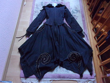 Gothic Zipfel Maxi Mantel Schwarz viele Details Lang Stickerei Areline wie neu