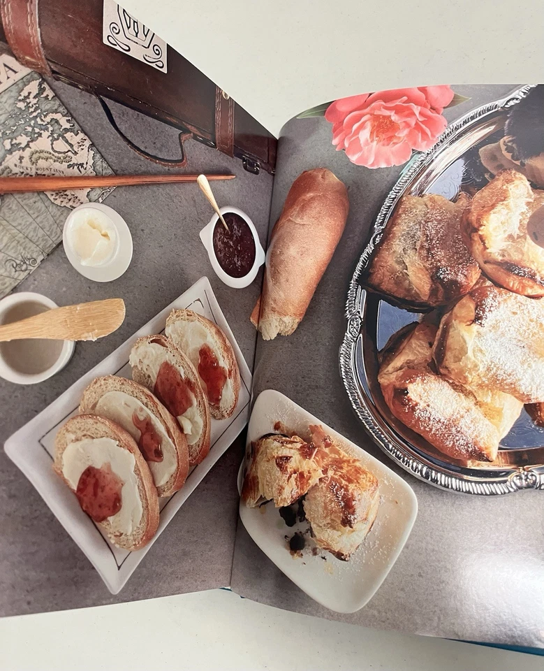 Harry Potter and Fantastic Beasts Official Wizarding World Cookbook LIKE NEW - Image 3 of 4