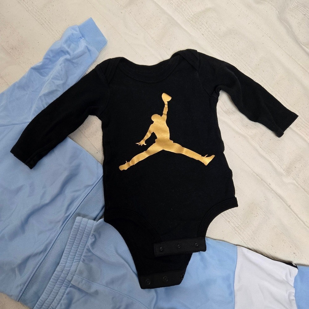 Baby Boys Air Jordan 2 Pcs Tracksuit Blue  & Black Long Sleeve Bodysuit Size 12M thumbnail 6