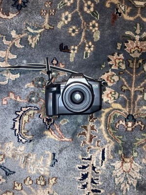 Canon EOS 600D 18.0MP SLR-Digitalkamera Gehäuse - Schwarz (5170B017)