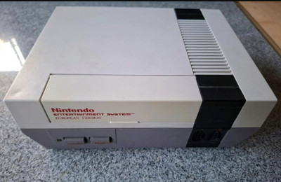 Nintendo NES Heimkonsole European Version grau RF mit Zubehörpaket