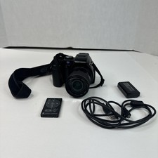 Konica Minolta Dimage A200 8.0m Digital Camera 7x Zoom W/Remote. 2 Batteries