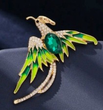 Green Enamel Bird Brooch Gold Tone Rhinestone Crystal Vintage Style Pin