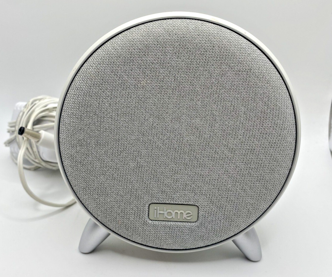 iHome Bluetooth Alarm Clock with Dual USB Charging and Nightlight (White) WORKS