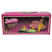 VINTAGE 1978 BARBIE DREAM HOUSE FURNITURE SOFA COFFEE TABLE 2474 NEW SEALED