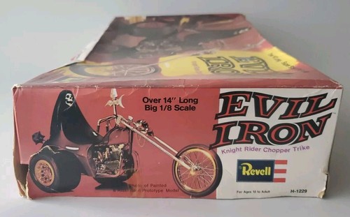 1976 REVELL TRIUMPH 650 KNIGHT RIDER CHOPPER TRIKE EVIL IRON 1/8 MODEL KIT - Picture 3 of 13