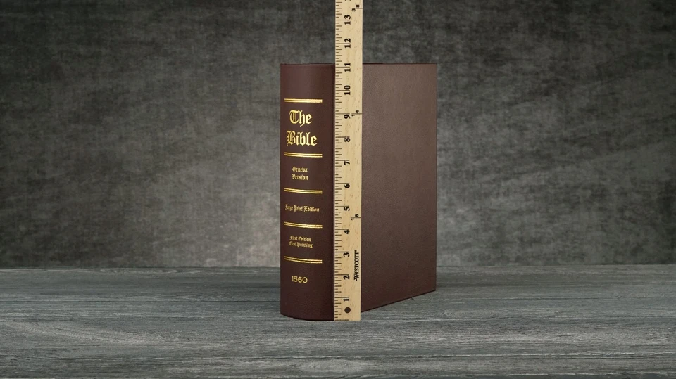 1560 Geneva Bible - First Edition Facsimile Foto 3 de 4