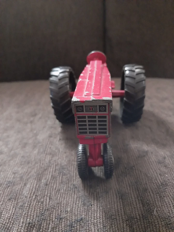 Cosechadora internacional Farmall 966 de colección Ertl Toys ruedas blancas Foto 3 de 4