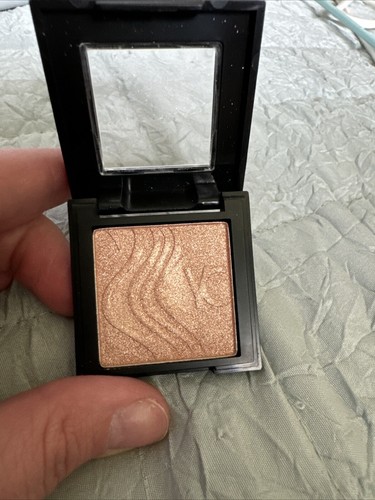 YC Collection Highlight Powder Travel Size in Coin Rose Gold Pigment 3g - Picture 2 of 3