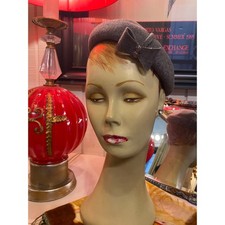 vintage 1960s charcoal gray wool beret 60s hat by Penny bow timeless french