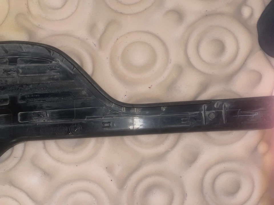 Almohadilla de paso trasera izquierda GMC Chevy 5.3 OEM Yukon, Tahoe, Silverado, suburbana Foto 3 de 4