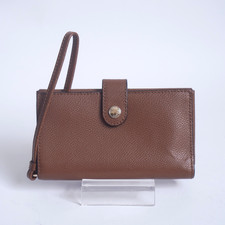 Muñequera sin asas de teléfono de cuero granulado marrón silla de montar Coach 2016 - F53977