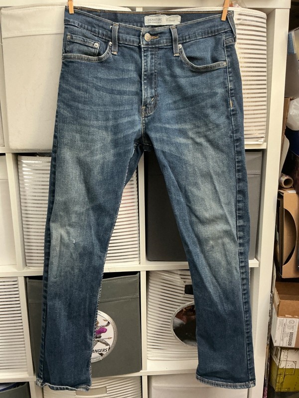 Used Signature Levi Strauss Men's S51 Jeans 30x28 Denim Straight leg -distressed