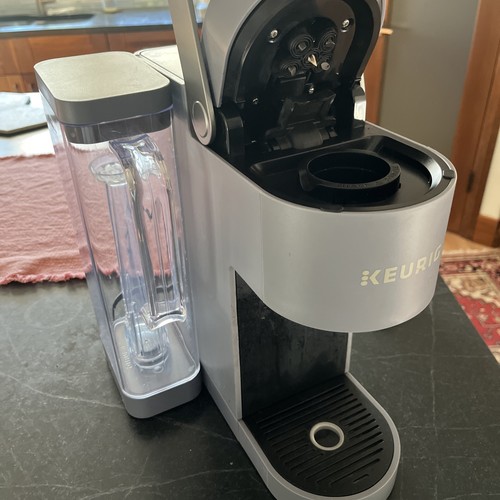 PARTS ONLY Keurig Single Serve Coffee Maker Not Working Complete