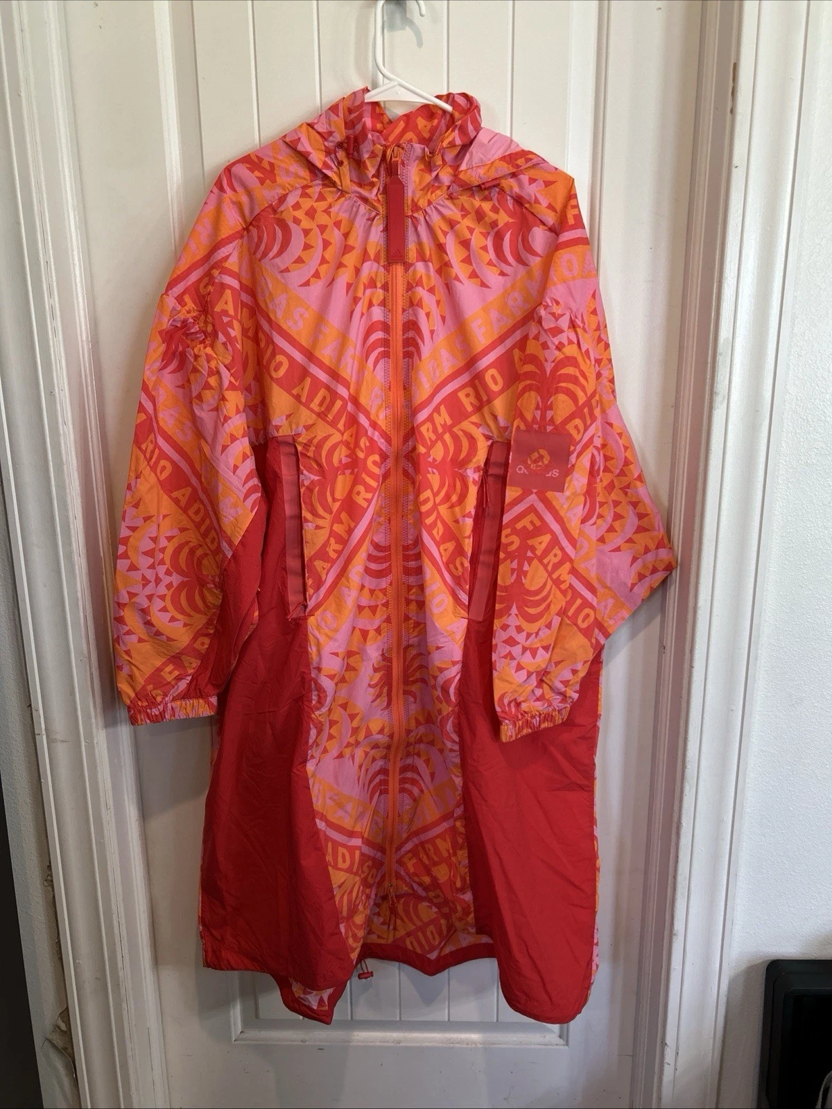 NWT Farm Rio xAdidas Orange Pink Hooded Windbreaker Swim Poncho Women Sz XS L XL
Opens in a new wind