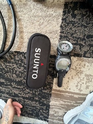 Suunto Cobra Scuba Dive Computer with Integrated Compass and Padded Case