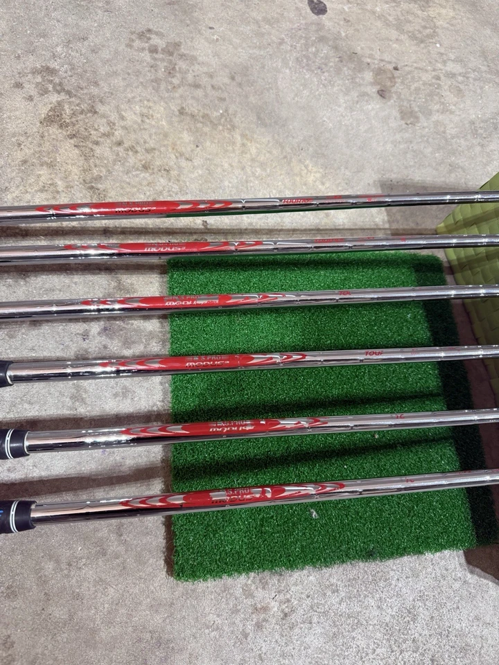 Titleist 716 CB Forged Irons 5-PW – RH – N.S. Pro Modus³ Tour 105 Stiff - Image 3 of 4