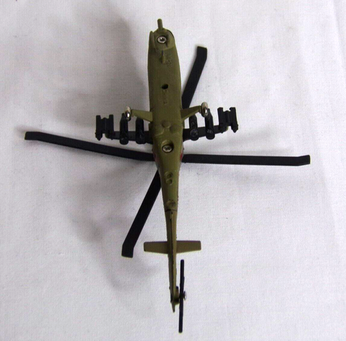 MI 24 Hind Russian Attack Helicopter 1/64 Scale Racing Champions - Picture 4 of 4