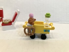 2 Lego Friends Minifigures: Stepanie & Nate (Hotel Boy) from 41101 Grand Hotel