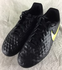 Nike Jr Tiempo Legend 8 Club FG/MG Soccer Cleats Youth Size 5Y Black AT5881-070