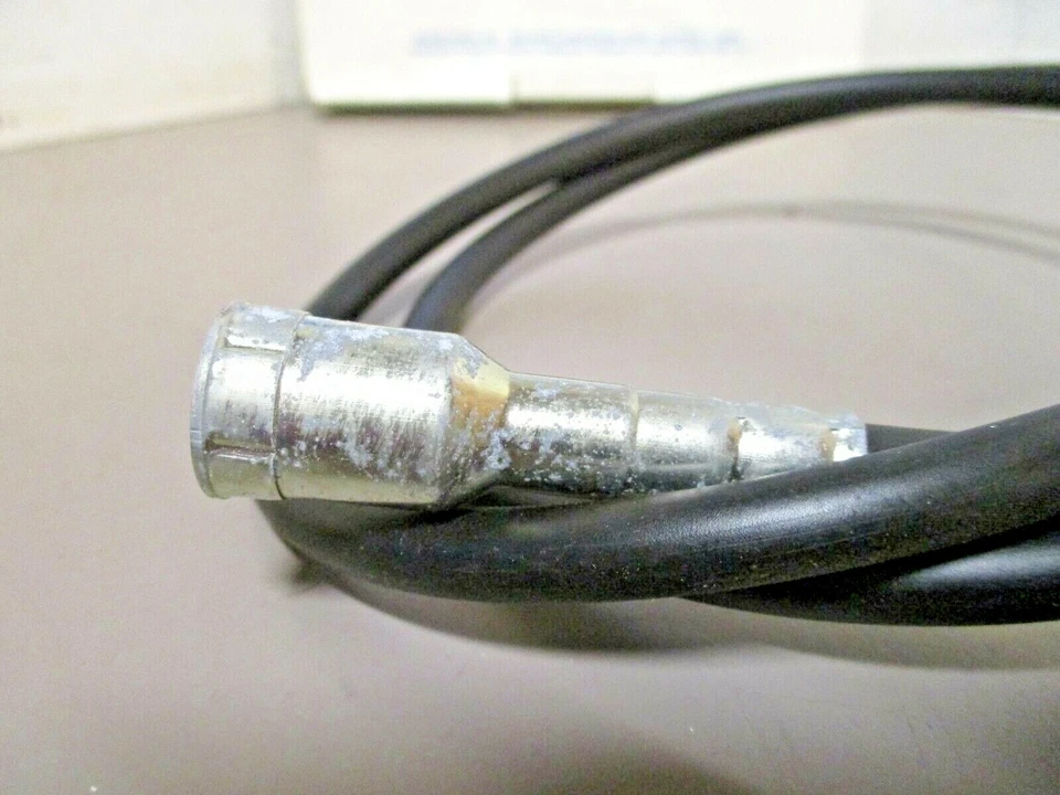 Cable velocímetro Raybestos 48465 GM conexión rápida tuerca 7/8"-18 44" longitud Foto 4 de 4