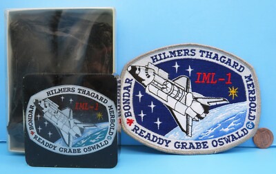 NASA PAPERWEIGHT / PATCH Pair vtg Space Shuttle DISCOVERY STS-42 IML-1 Thagard
