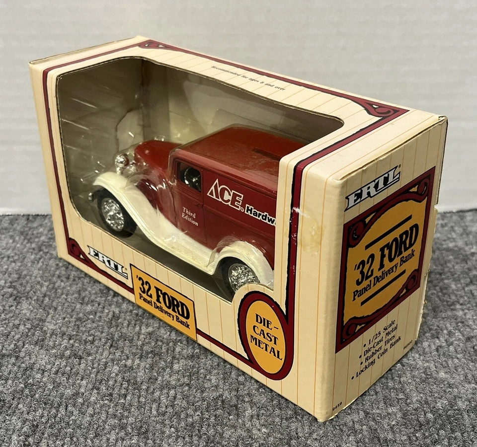 Banco de monedas ERTL 32 Ford Panel Delivery Ace Hardware Foto 4 de 4
