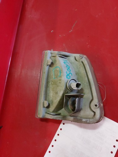 Driver Corner/Park Light Park Lamp-turn Signal Fits 93-98 T100 233049 - Picture 2 of 2