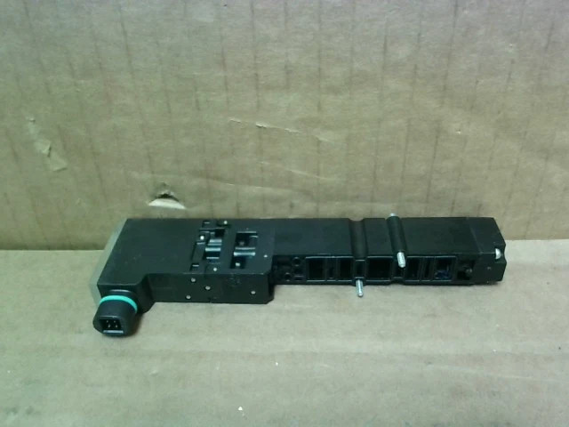 Bosch Aventics Rexroth 0-820-062-102 Directional Control Valve-New No Box
