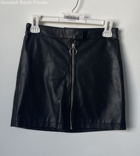 Forever 21 Womens Black Faux Leather Zipper Front Mini Skirt Size Small