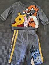 winnie the pooh baby set SIZE 0-3m