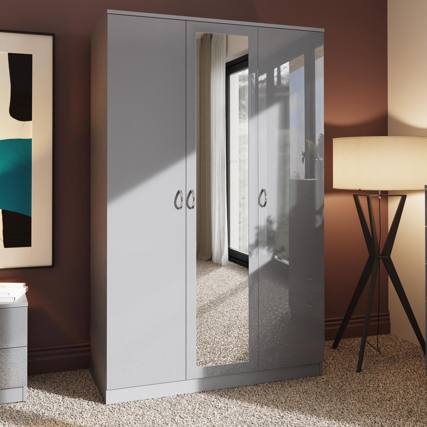 Grey Gloss 3 Door Triple Mirrored Wardrobe. Full length hanging rail & shelves