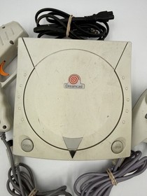 Vintage Sega Dreamcast Console System Bundle *READ DESCRIPTION*