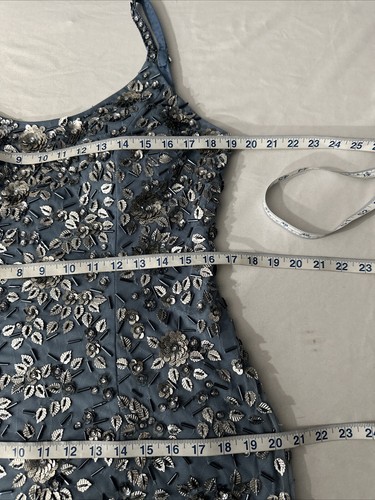 Nuevo con etiquetas Vestido Mac Duggal [10] 5477 Floral Adornado Cuello Redondo Azul Pizarra #S1601 - Imagen 4 de 14